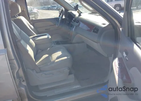 2008 Chevrolet Tahoe Lt из США, поврежденный, VIN 1GNFC13048J188926